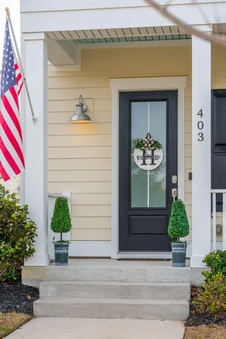 $399,950 | 403 North Commodore Way, Summerville, SC 29483