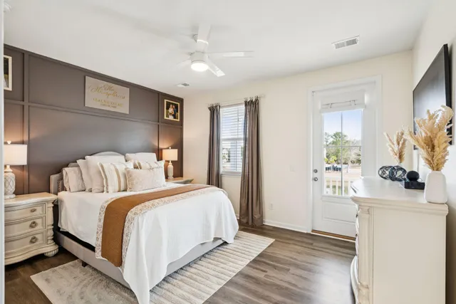 $399,950 | 403 North Commodore Way, Summerville, SC 29483