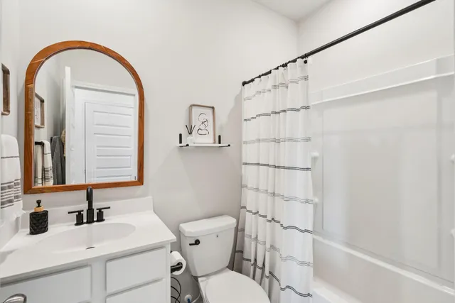 $399,950 | 403 North Commodore Way, Summerville, SC 29483