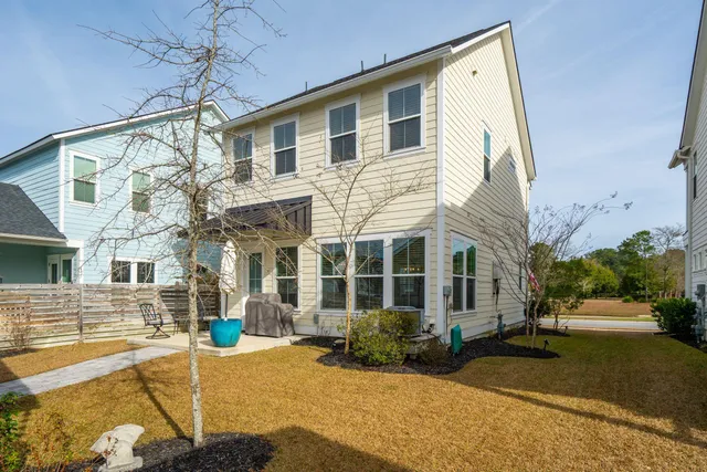 $399,950 | 403 North Commodore Way, Summerville, SC 29483