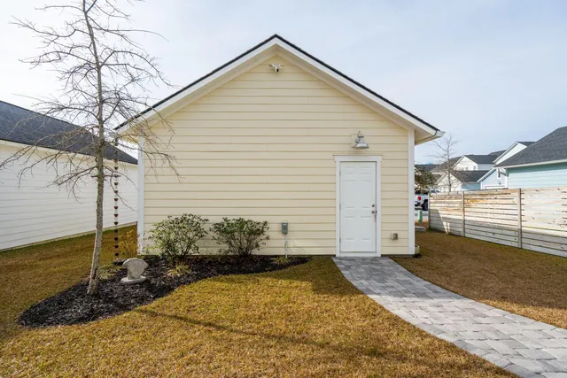 $399,950 | 403 North Commodore Way, Summerville, SC 29483