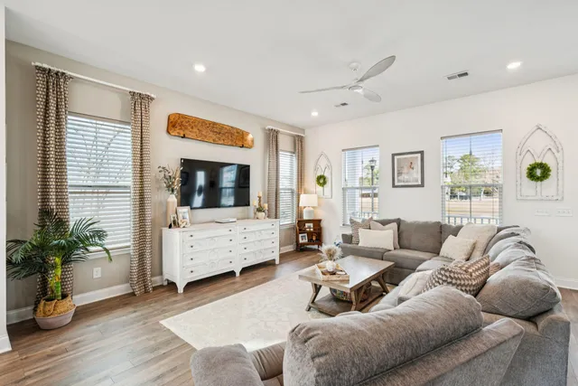 $399,950 | 403 North Commodore Way, Summerville, SC 29483