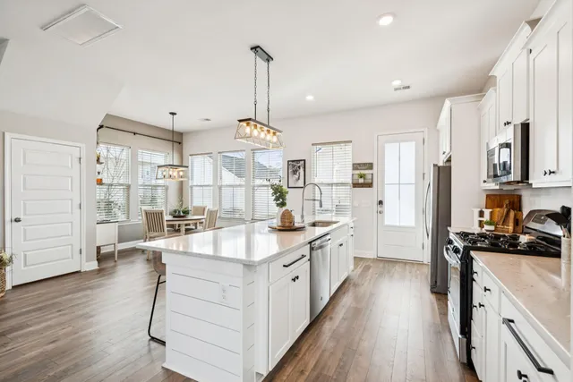 $399,950 | 403 North Commodore Way, Summerville, SC 29483