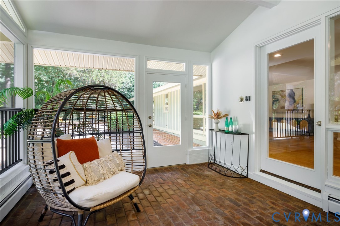210 West Hillcrest Avenue Aylett, VA 23009 - Photo 33 of 50 a view of livingroom with furniture