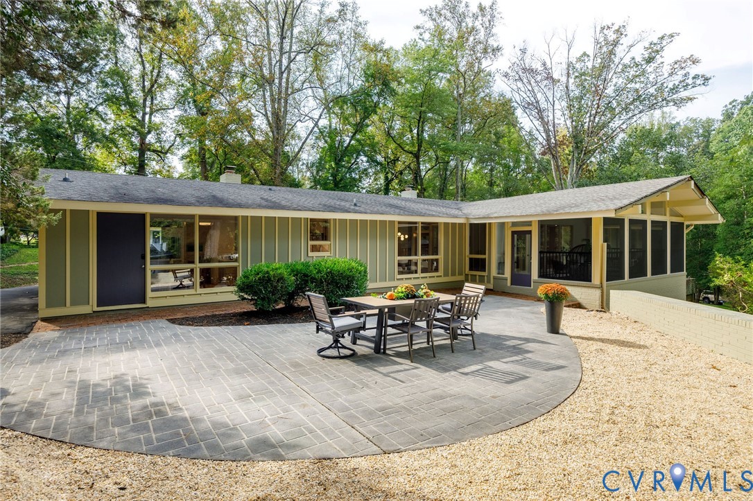 210 West Hillcrest Avenue Aylett, VA 23009 - Photo 43 of 50 a view of a house with backyard and sitting area