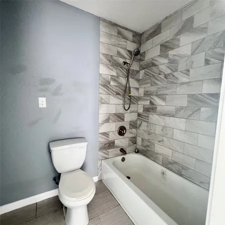 $750 | 116 East Jack Street, Unit 1/2, Baytown, TX 77520