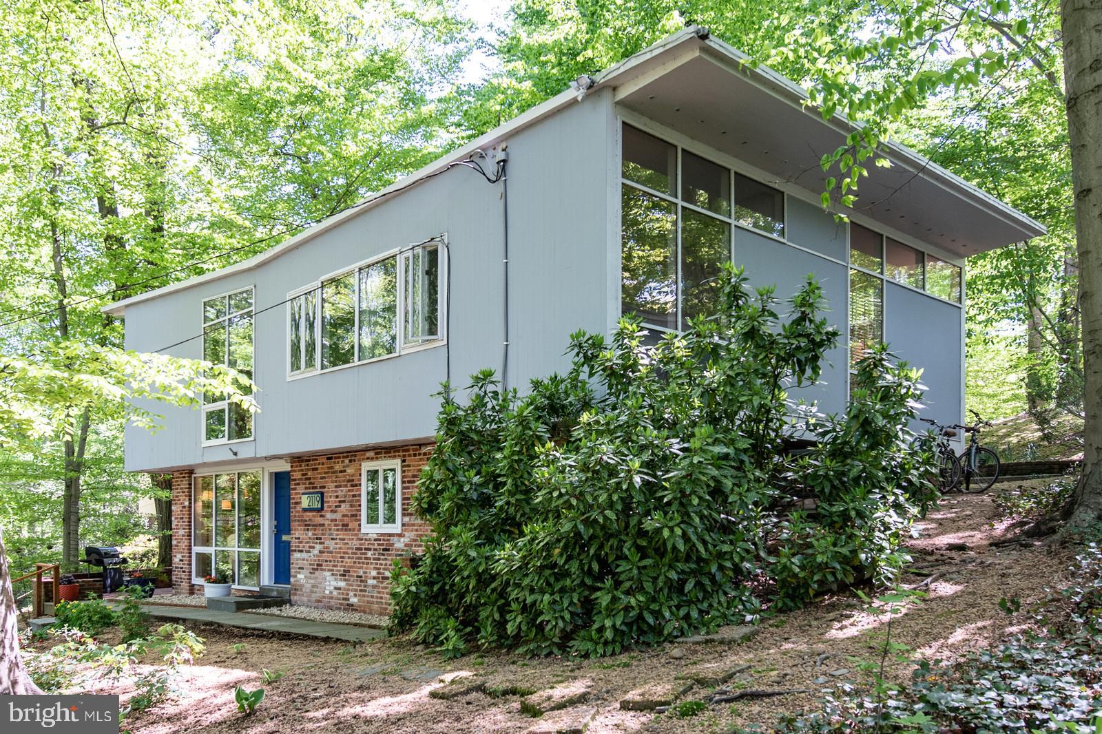 2119 Paul Spring Road Alexandria, VA 22307 - Photo 2 of 32 Another View of Front