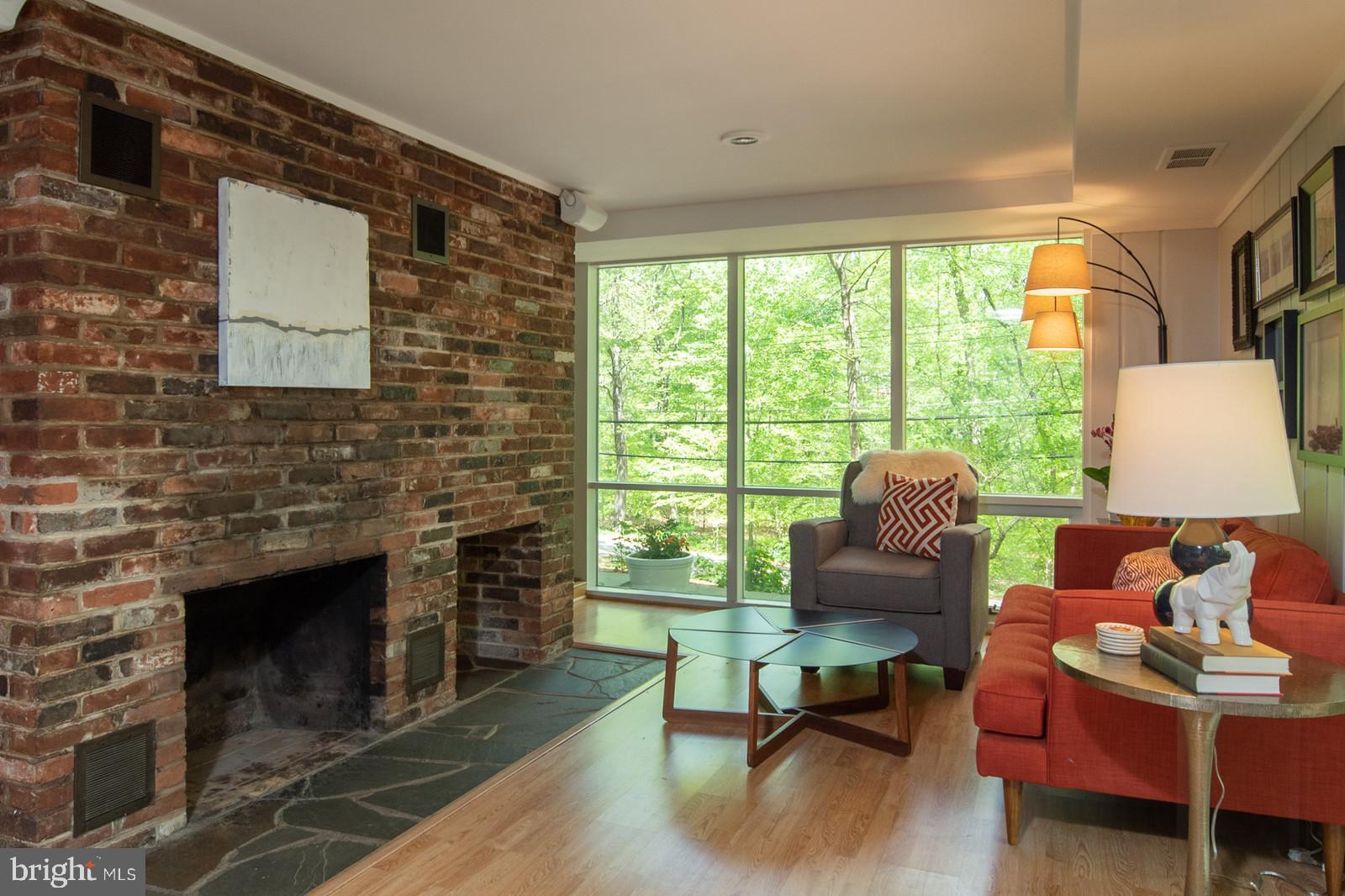 2119 Paul Spring Road Alexandria, VA 22307 - Photo 12 of 32 Family Room w/ Wood-burning Fireplace, Main Level
