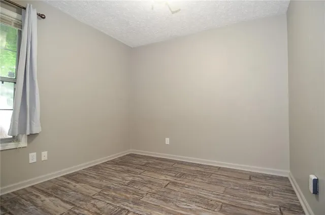 $288,900 | 204 Chelsea Court, Woodstock, GA 30189