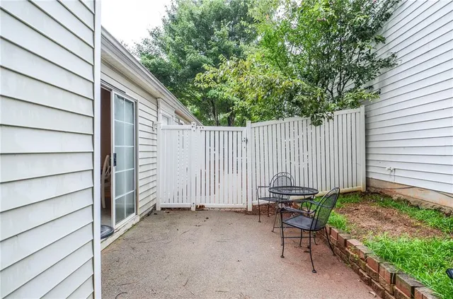 $288,900 | 204 Chelsea Court, Woodstock, GA 30189