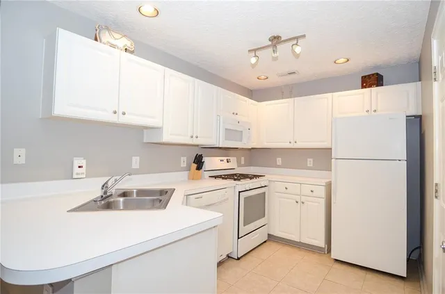 $288,900 | 204 Chelsea Court, Woodstock, GA 30189