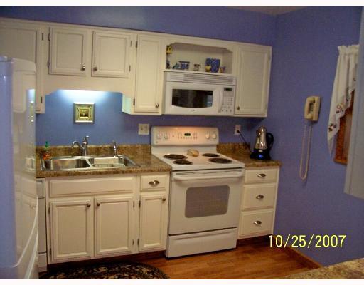 132 Laurel Way Spring Church, PA 15686 - Photo 3 of 8 Kitchen.