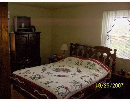 132 Laurel Way Spring Church, PA 15686 - Photo 6 of 8 Master Bedroom.