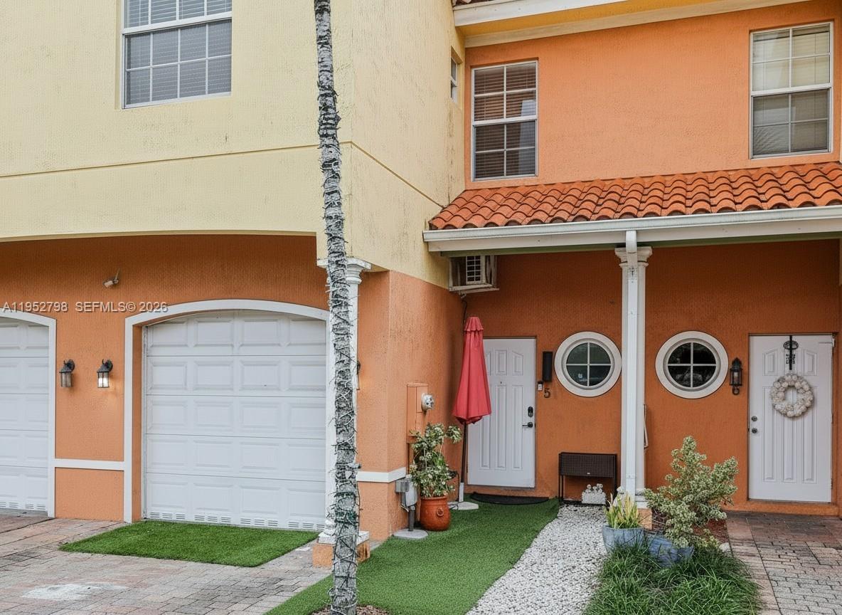 2307 Washington Street, Unit 5 Hollywood, FL 33020 - Photo 2 of 32