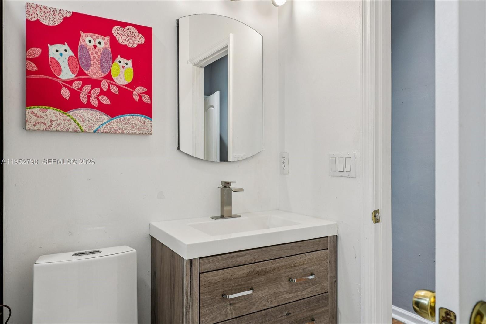 2307 Washington Street, Unit 5 Hollywood, FL 33020 - Photo 25 of 32 Full Bathroom 2