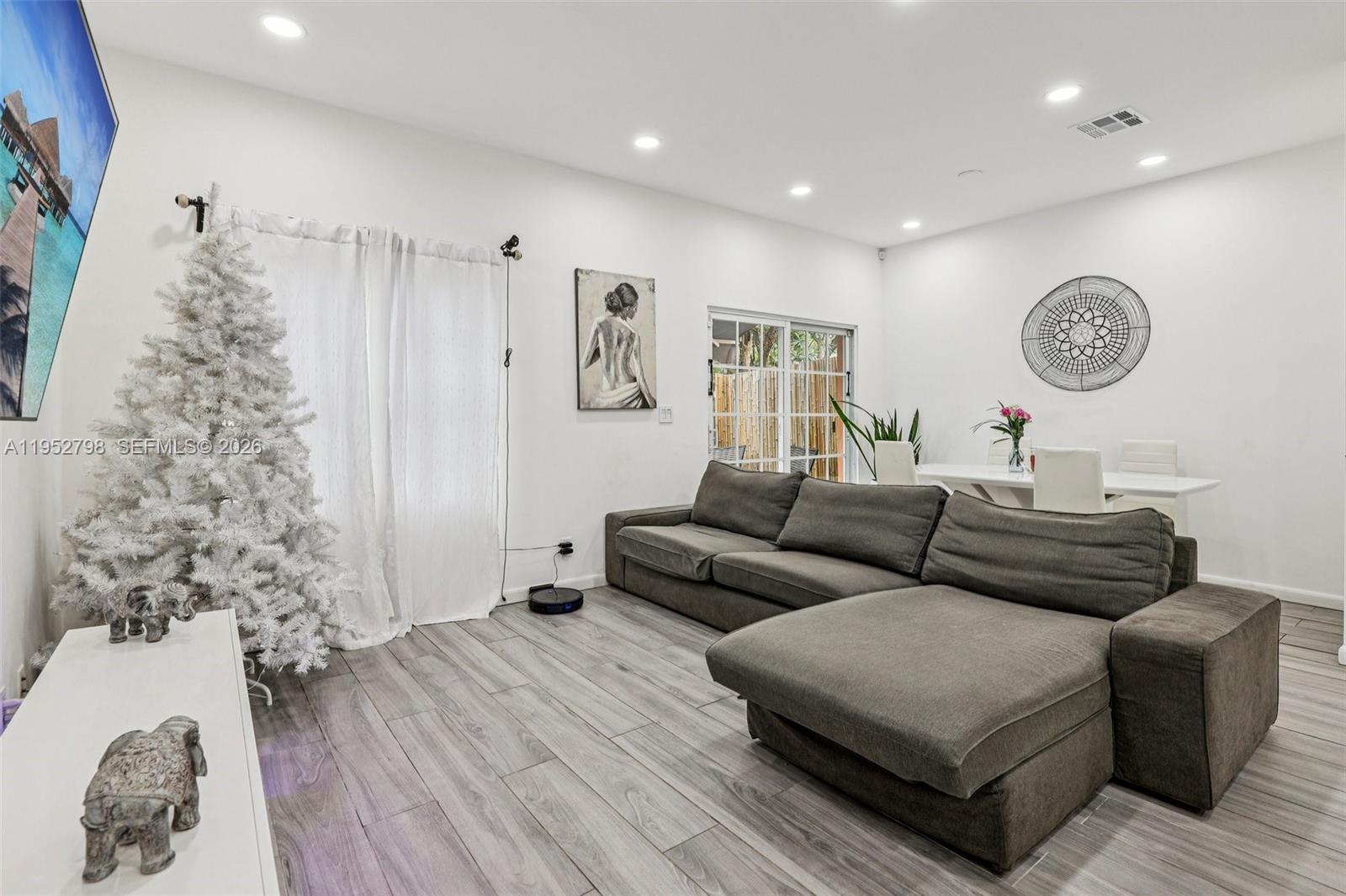 2307 Washington Street, Unit 5 Hollywood, FL 33020 - Photo 8 of 32