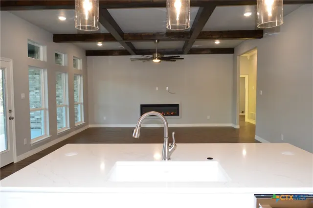 $439,900 | 174 County Road 3154, Kempner, TX 76539