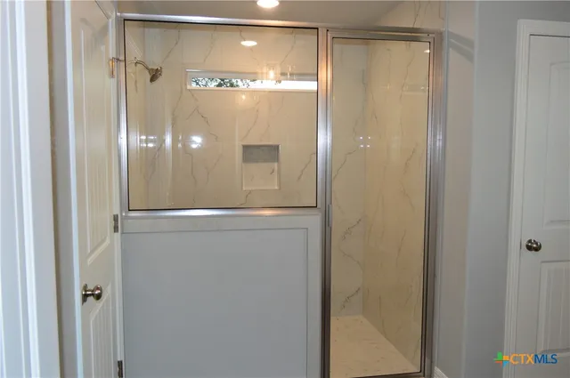 $439,900 | 174 County Road 3154, Kempner, TX 76539