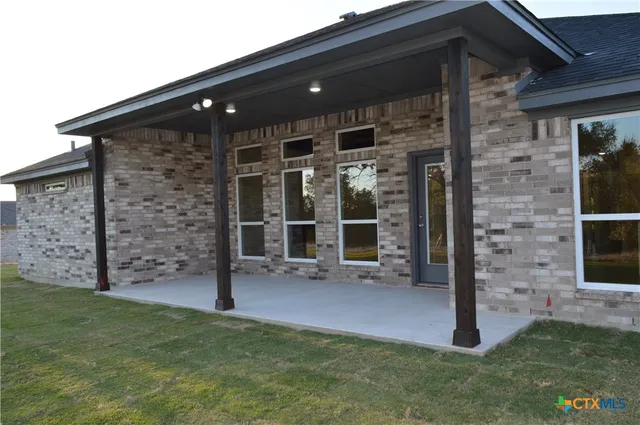 $439,900 | 174 County Road 3154, Kempner, TX 76539
