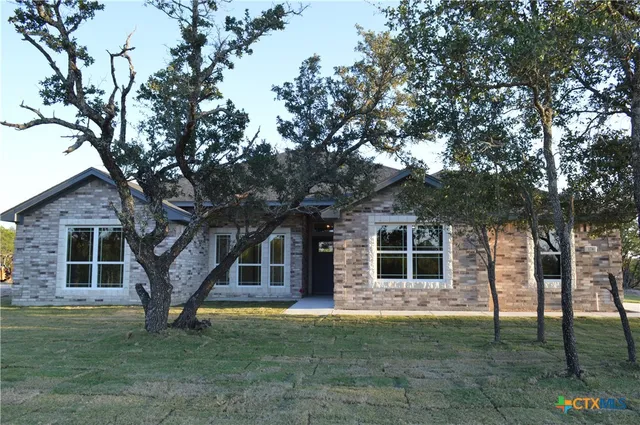 $439,900 | 174 County Road 3154, Kempner, TX 76539