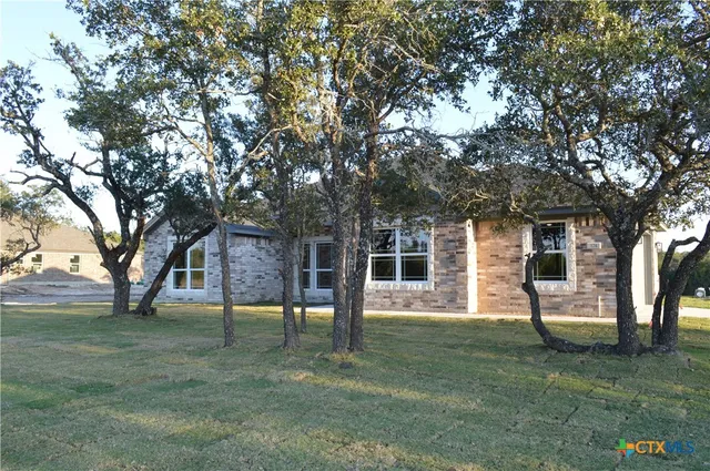 $439,900 | 174 County Road 3154, Kempner, TX 76539
