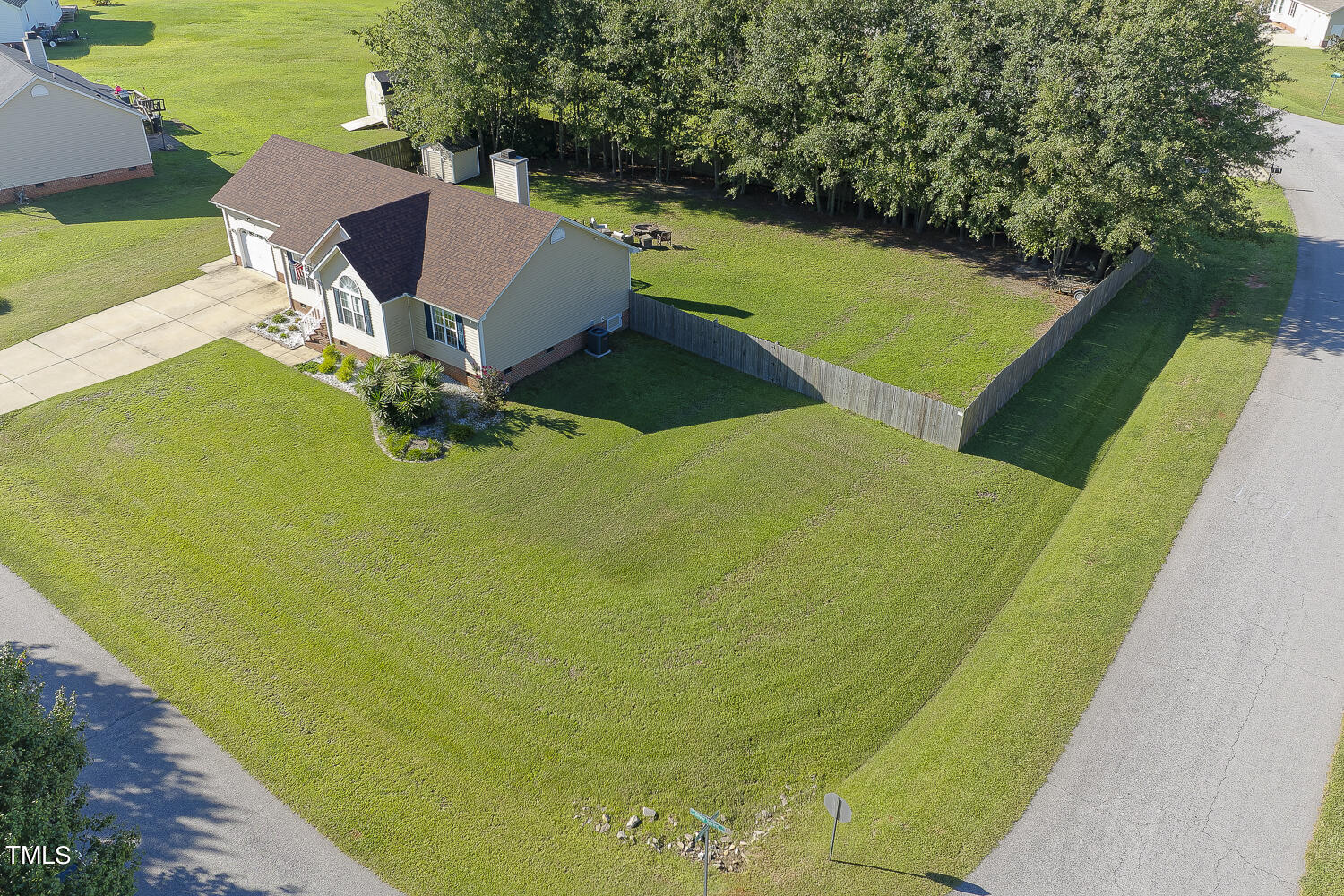 6300 Silver Spring Court Willow Spring, NC 27592 - Photo 2 of 42 033