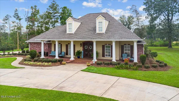 $319,900 | 132 Ferguson Mill Road, New Hebron, MS 39140