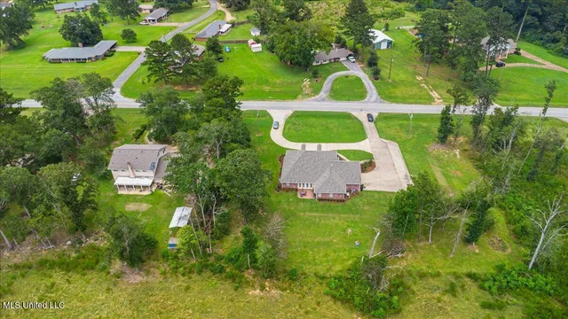 $354,900 | 132 Ferguson Mill Road, New Hebron, MS 39140