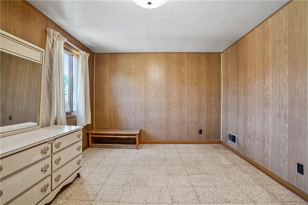 72 Frazier Avenue McKees Rocks, PA 15136 - Photo 25 of 27