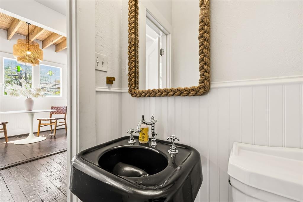 4908 Junius Street Dallas, TX 75214 - Photo 11 of 36