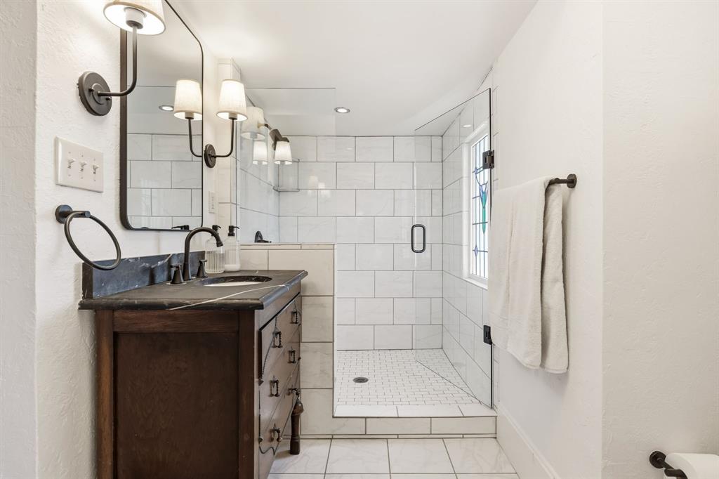 4908 Junius Street Dallas, TX 75214 - Photo 20 of 36