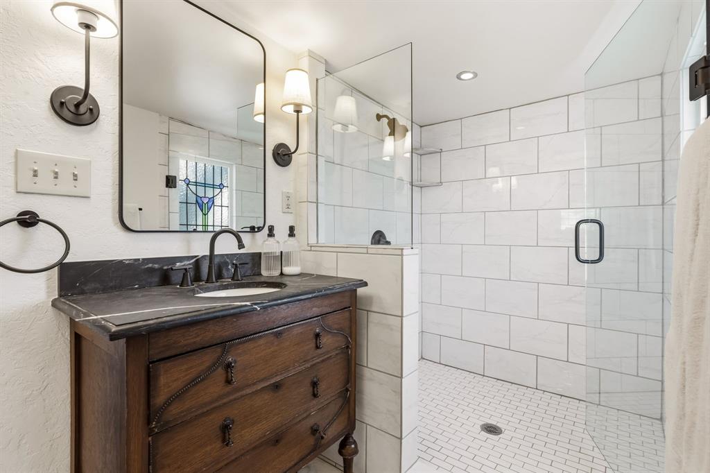 4908 Junius Street Dallas, TX 75214 - Photo 21 of 36