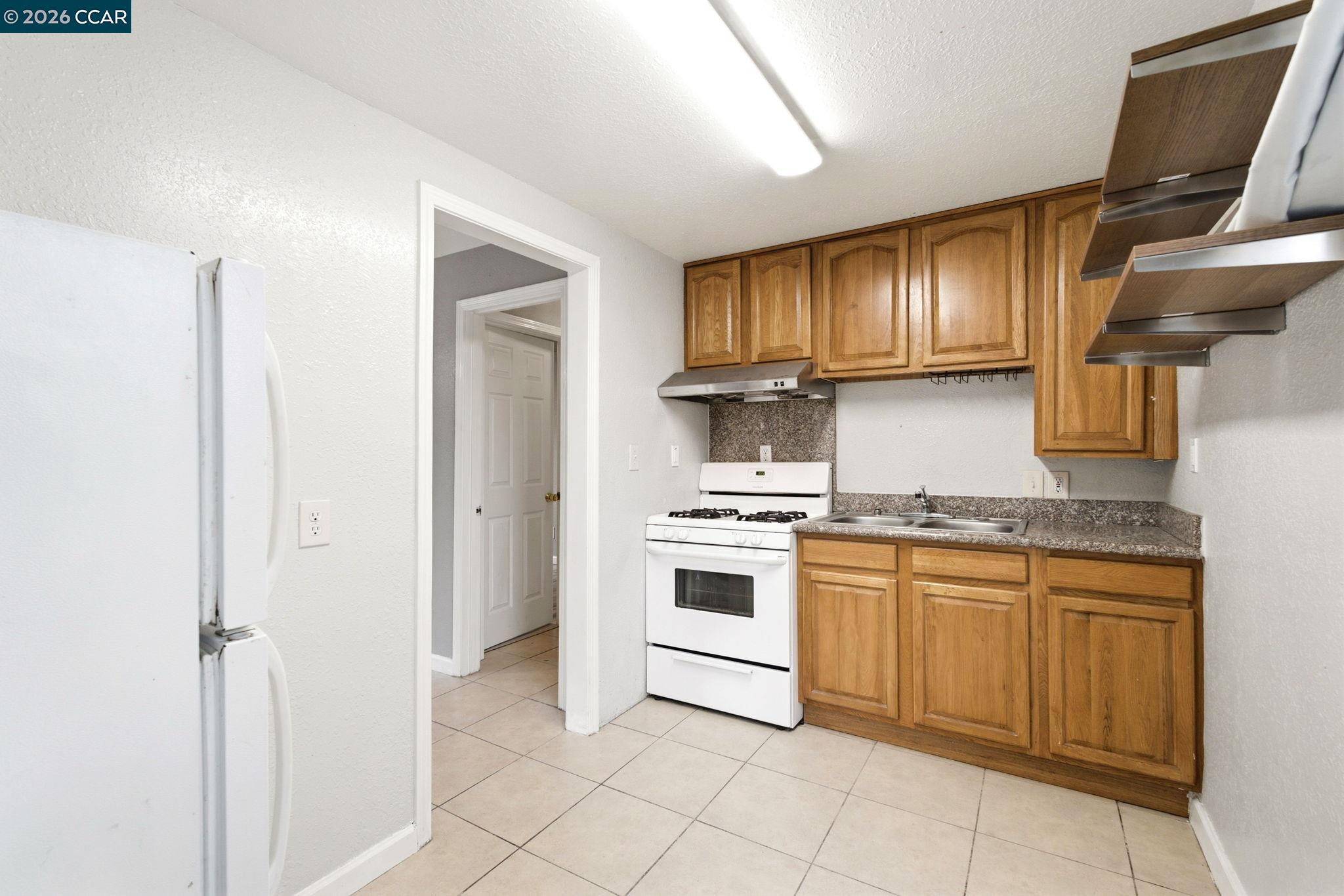 1238 Haskell Street Berkeley, CA 94702 - Photo 13 of 31