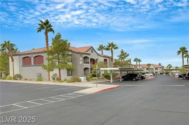 $1,650 | 950 Seven Hills Drive, Unit 2313, Henderson, NV 89052