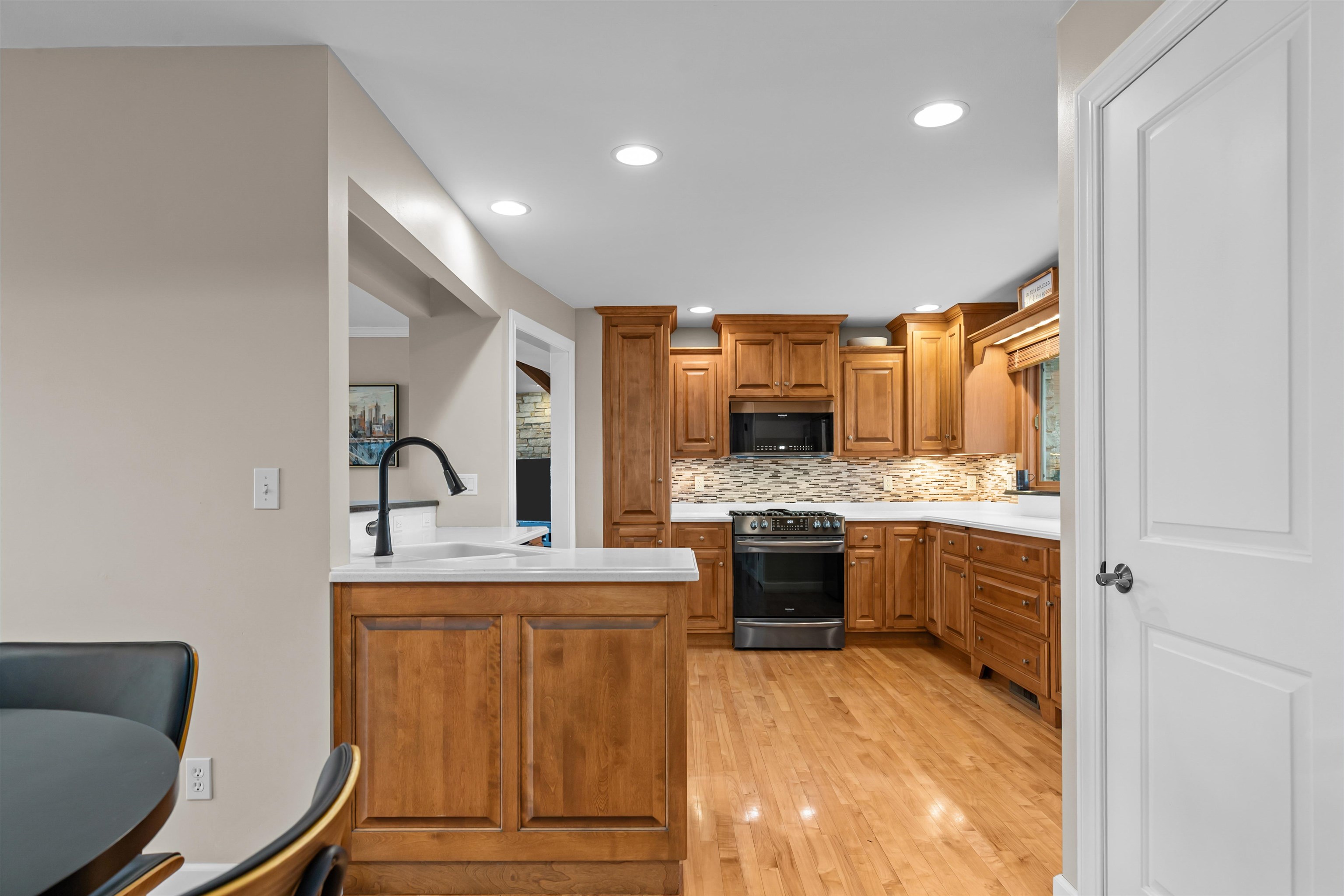 45 East Fox Point Drive Appleton, WI 54911 - Photo 13 of 70