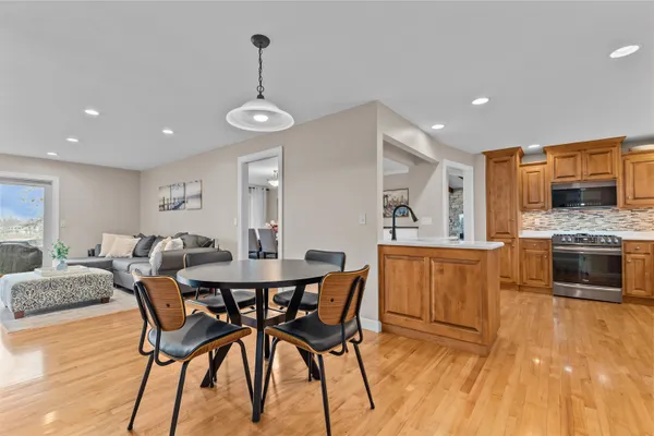 $765,000 | 45 East Fox Point Drive, Appleton, WI 54911