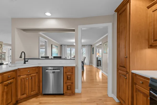 $765,000 | 45 East Fox Point Drive, Appleton, WI 54911