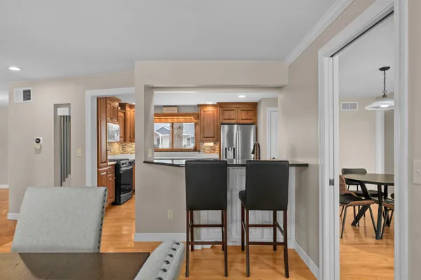 $765,000 | 45 East Fox Point Drive, Appleton, WI 54911