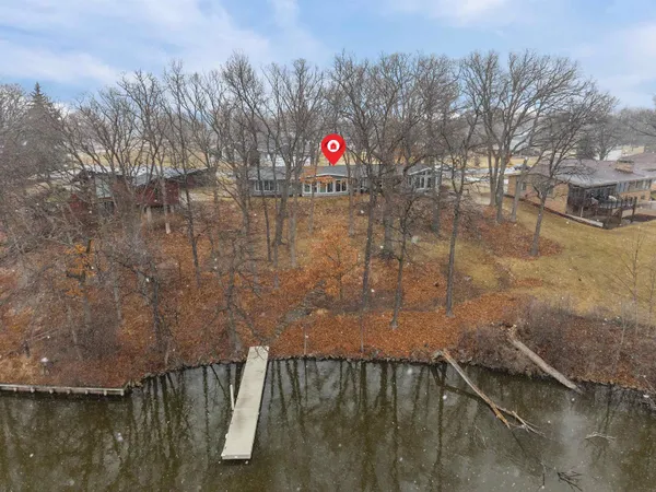 $765,000 | 45 East Fox Point Drive, Appleton, WI 54911