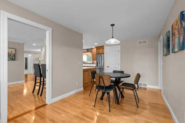 $765,000 | 45 East Fox Point Drive, Appleton, WI 54911