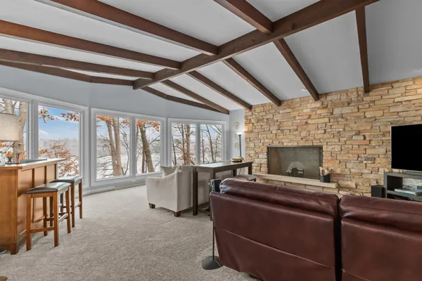 $765,000 | 45 East Fox Point Drive, Appleton, WI 54911
