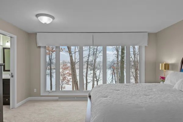 $765,000 | 45 East Fox Point Drive, Appleton, WI 54911