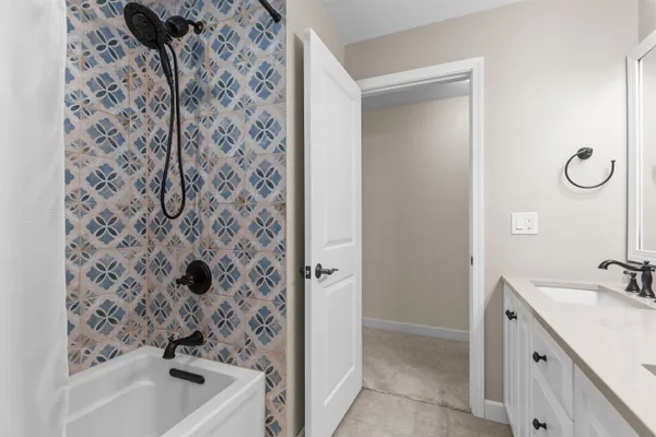 $765,000 | 45 East Fox Point Drive, Appleton, WI 54911