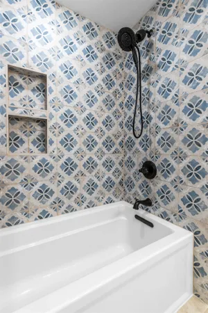 $765,000 | 45 East Fox Point Drive, Appleton, WI 54911