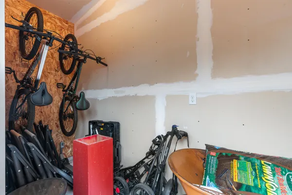 $765,000 | 45 East Fox Point Drive, Appleton, WI 54911