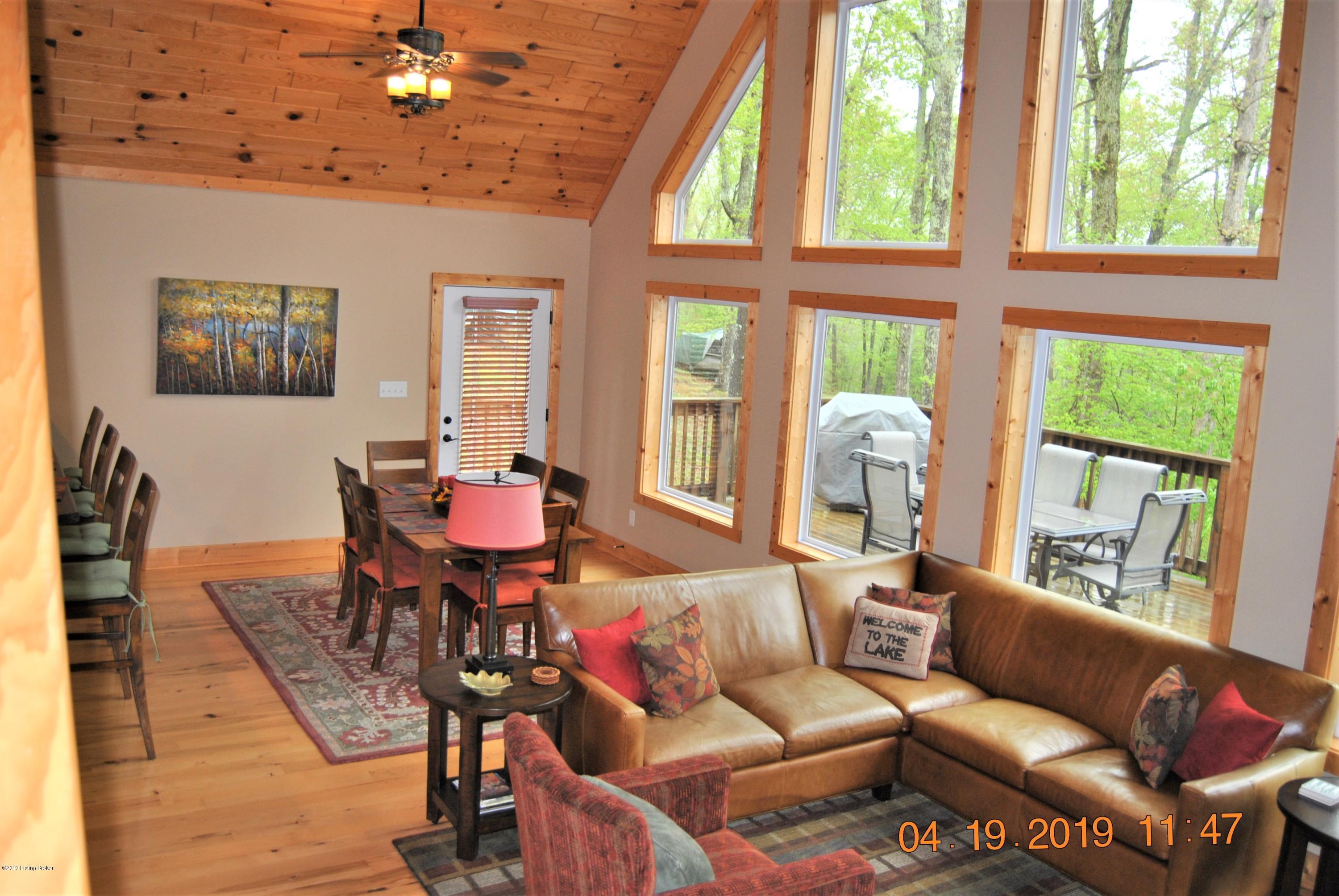 99 Blueberry Hill Bee Spring, KY 42207 - Photo 12 of 64 great room