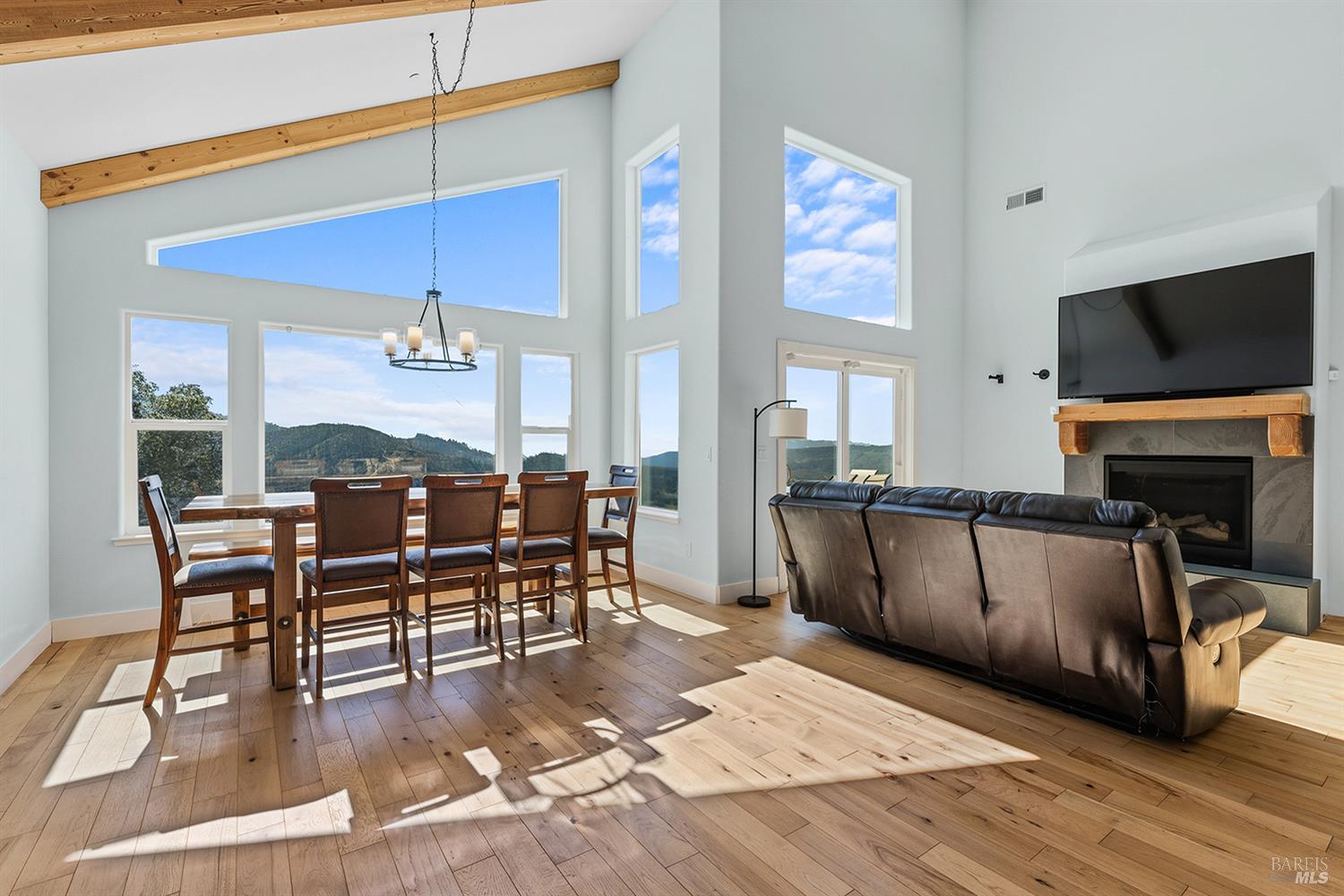 1475 Los Alamos Road Santa Rosa, CA 95409 - Photo 8 of 44 Gallery Image 8