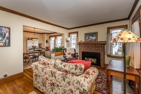 28 Arlington Road Waltham, MA 02453 - Photo 8 of 26 Gallery Image 8