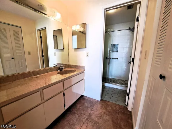 $1,350 | 10525 Putnam Court, Lehigh Acres, FL 33936