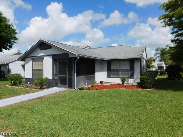 $1,350 | 10525 Putnam Court, Lehigh Acres, FL 33936